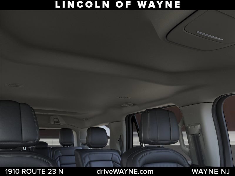 New 2026 Lincoln Navigator Premiere AWD/4WD image 22