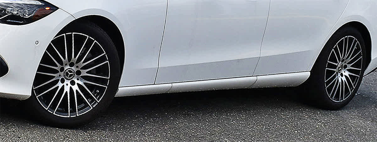 Used 2025 Mercedes-Benz C 300 4MATIC Sedan image 27