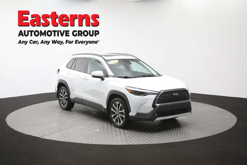 Used 2022 Toyota Corolla Cross XLE w/ Convenience Package AWD/4WD image 51