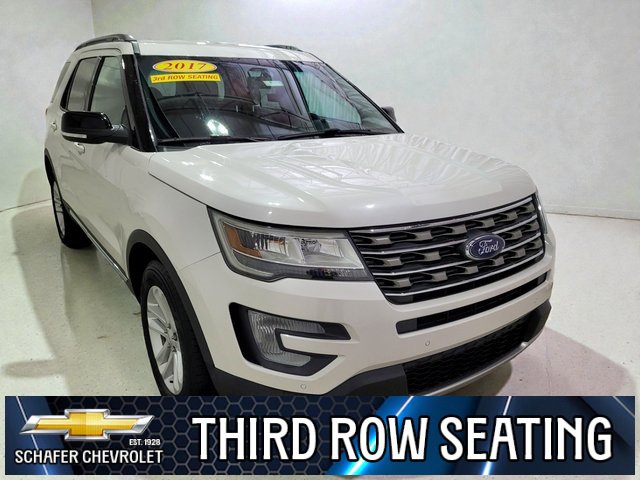 Used 2017 Ford Explorer XLT w/ Equipment Group 202A image 17