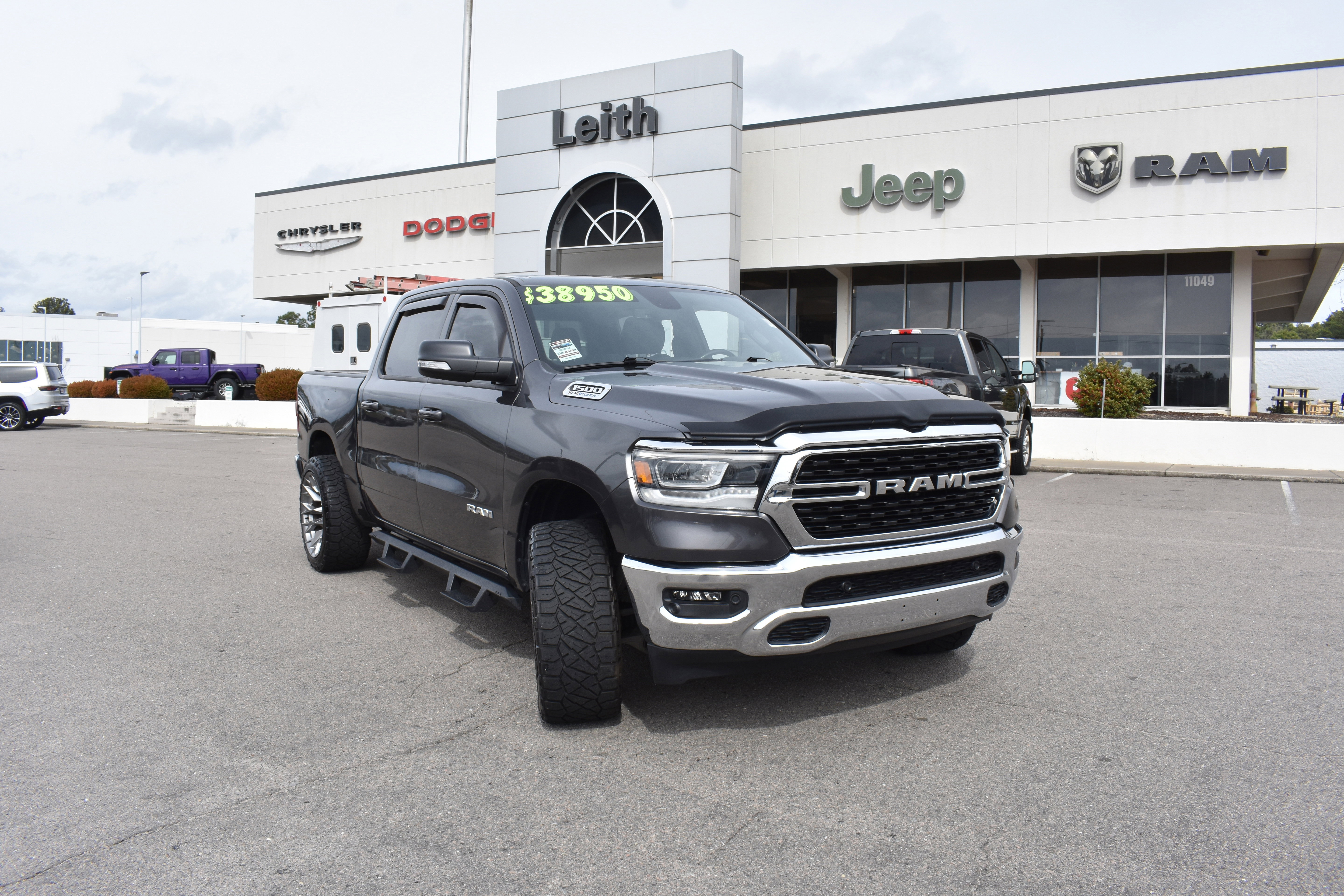 Used 2022 RAM 1500 Big Horn image 1