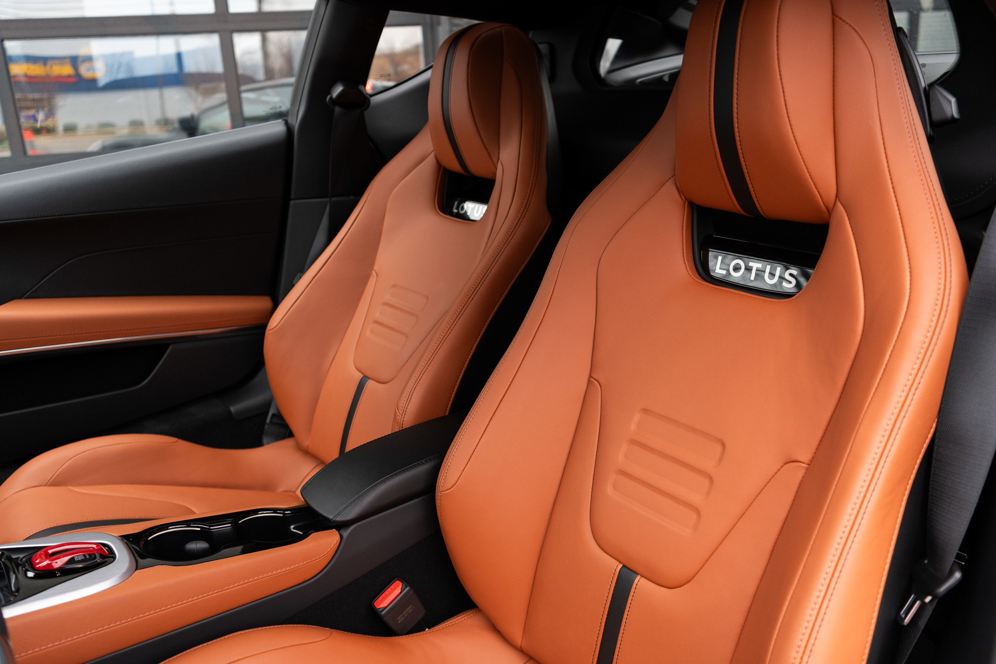 Used 2025 Lotus Emira image 7