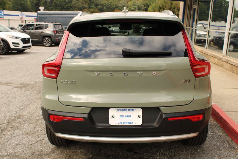 Used 2023 Volvo XC40 B5 Core AWD/4WD image 5
