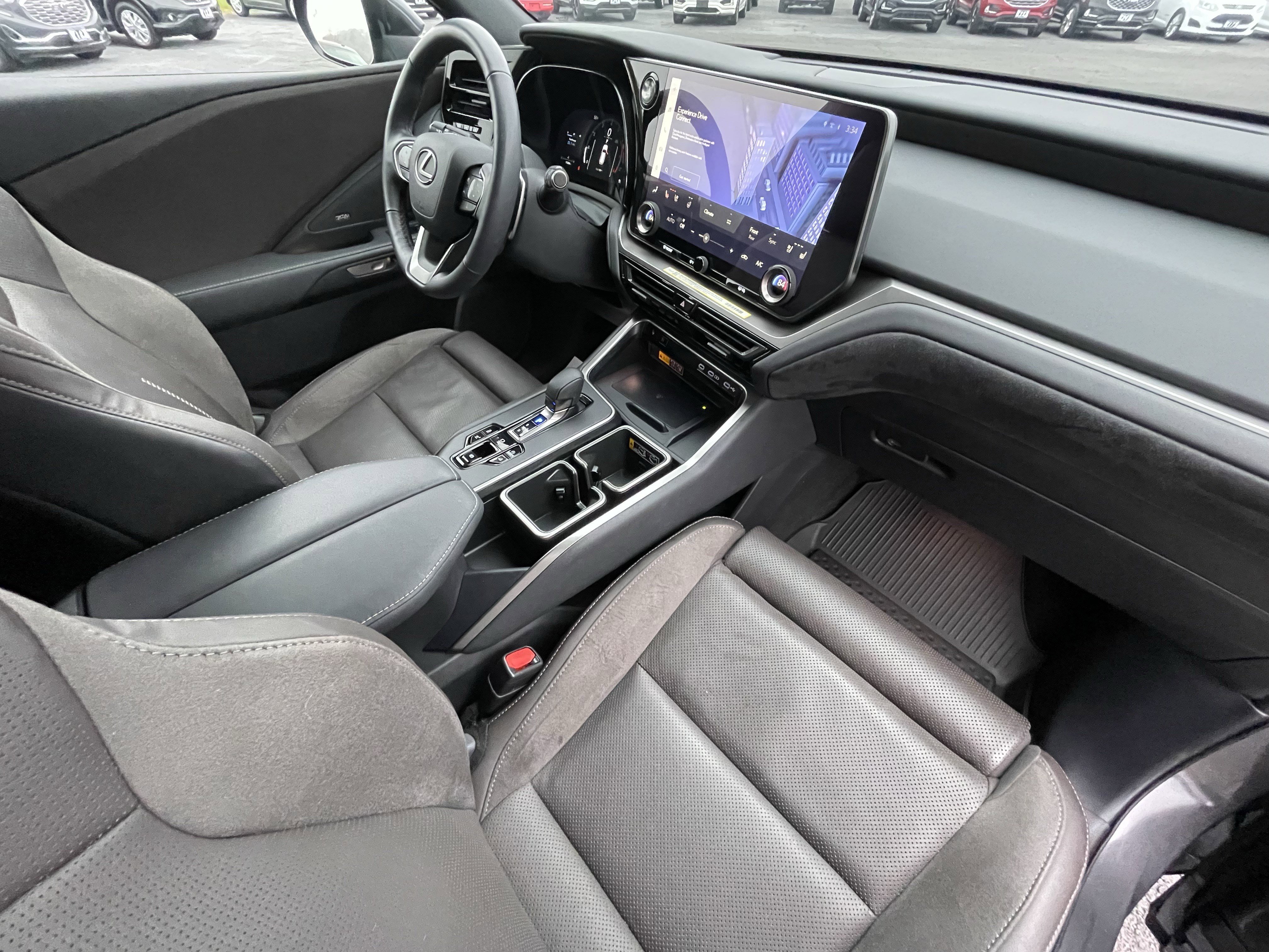 Used 2025 Lexus TX 350 AWD w/ Technology Package image 46