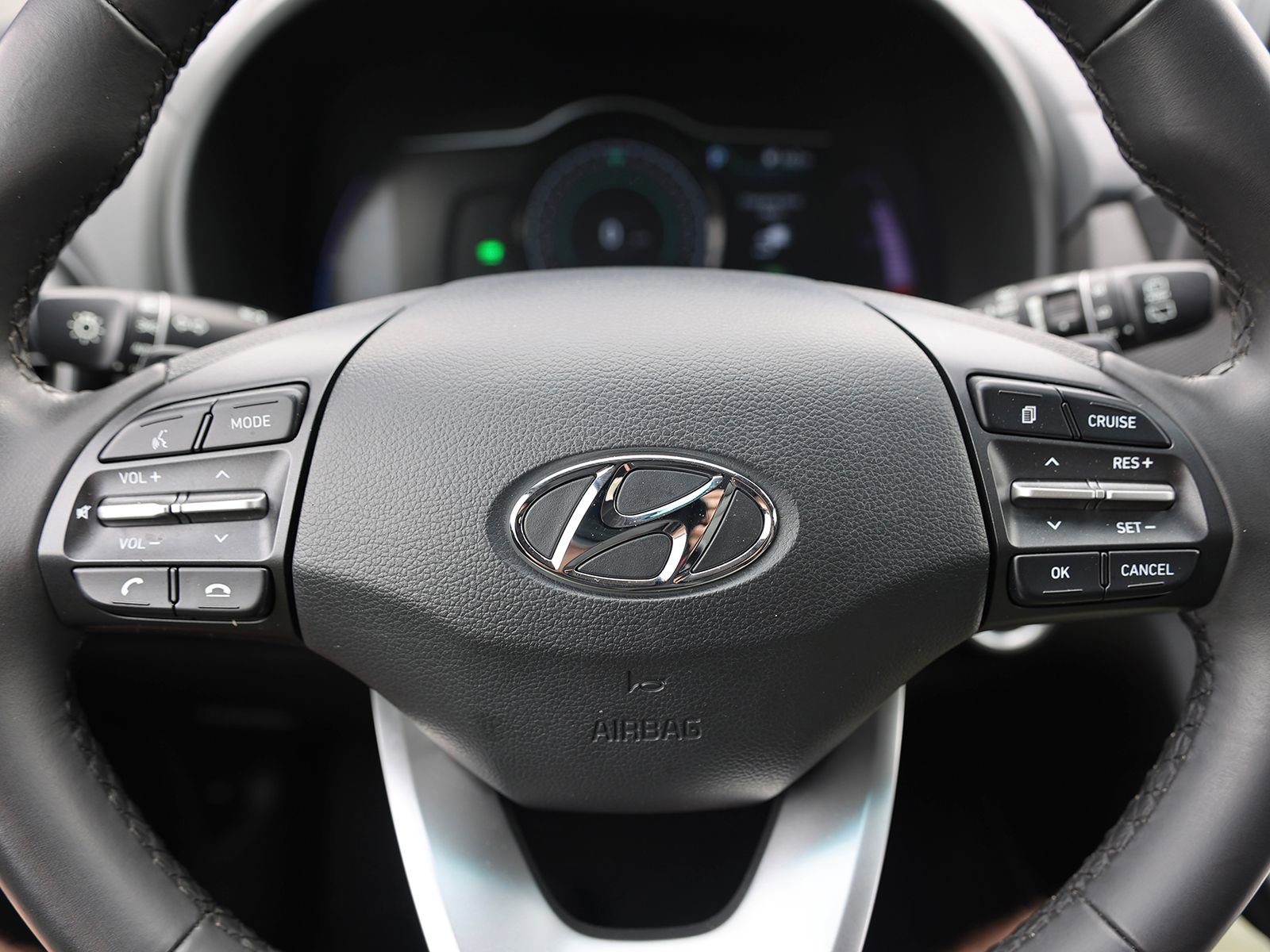 Certified 2021 Hyundai Kona Limited FWD image 35