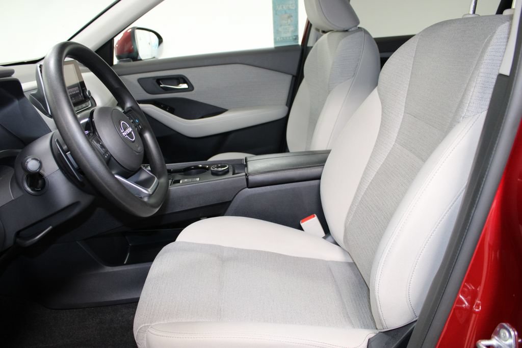 Used 2023 Nissan Rogue SV AWD/4WD image 19