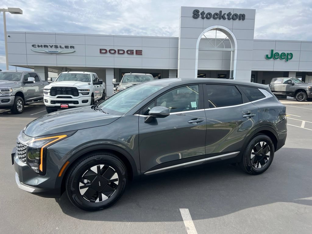 Used 2026 Kia Sportage LX FWD image 3