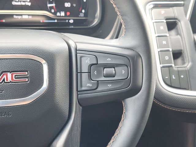Used 2024 GMC Yukon XL AT4 w/ Technology Package AWD/4WD image 29
