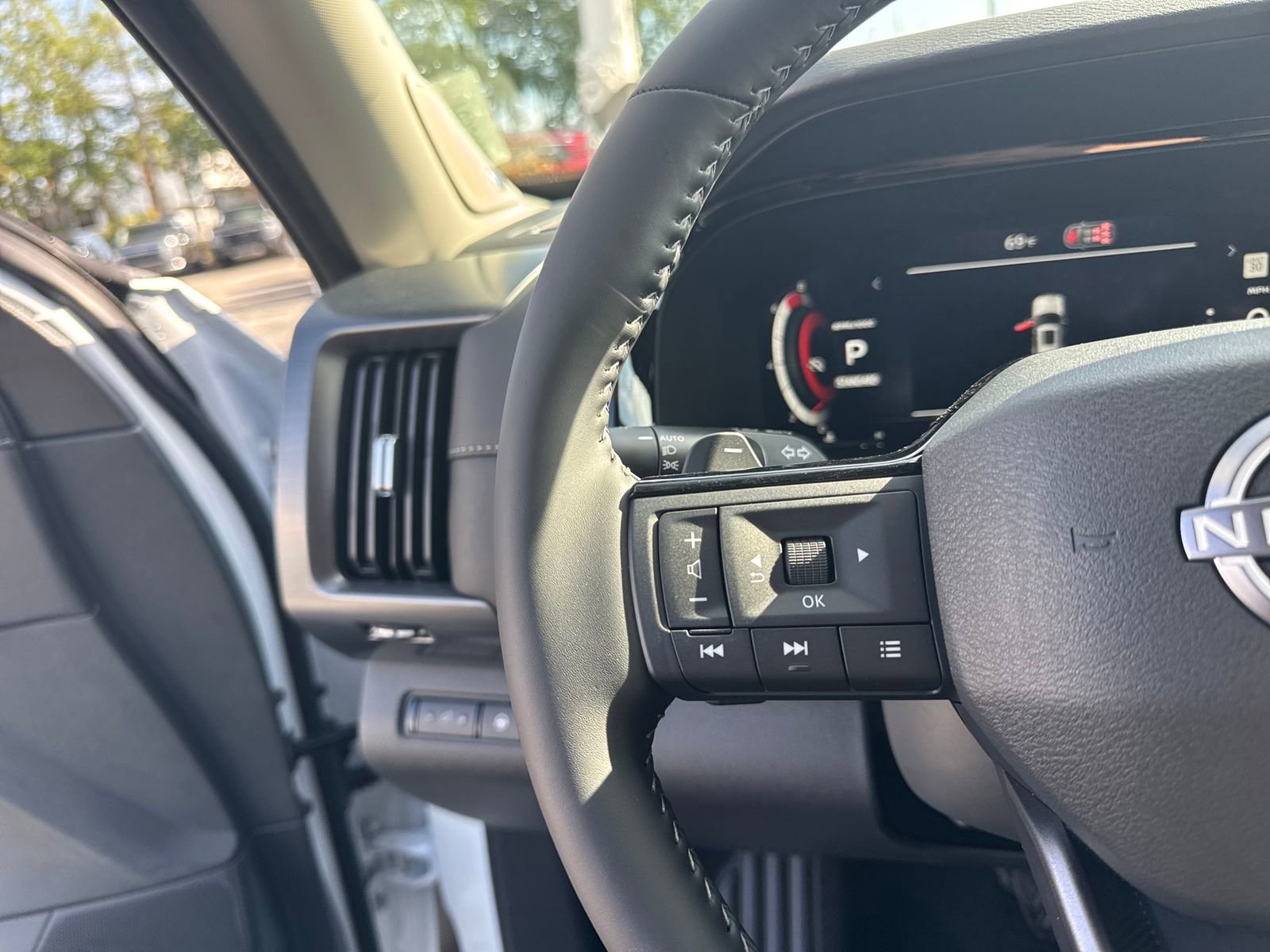 New 2026 Nissan Pathfinder SL FWD image 17