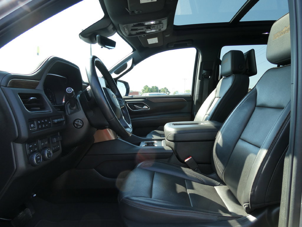 Certified 2024 Chevrolet Tahoe High Country w/ Advanced Technology Package AWD/4WD image 25
