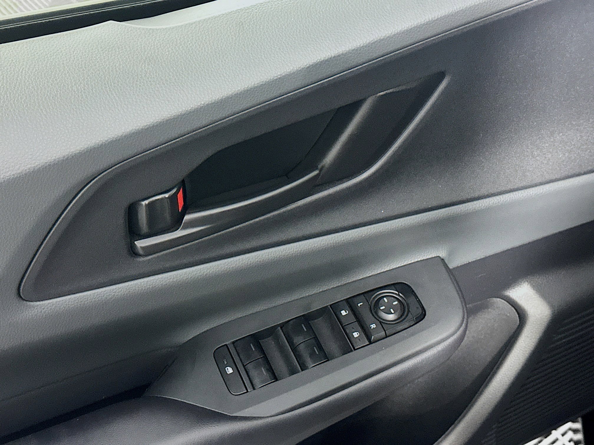 Used 2024 Toyota Prius LE FWD image 15