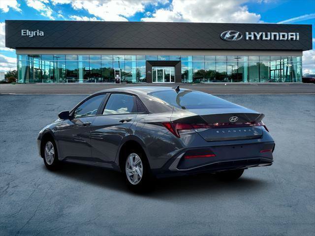 New 2026 Hyundai Elantra SE FWD image 5