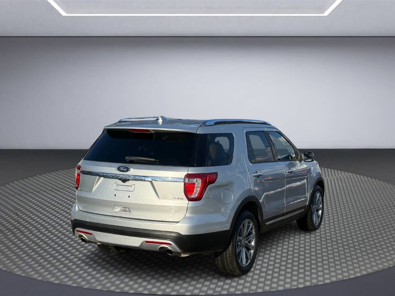 Used 2017 Ford Explorer Limited image 7