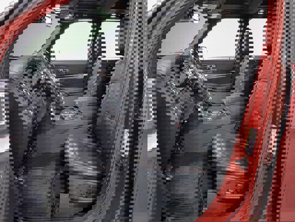 Used 2018 Ford Explorer Sport w/ Equipment Group 401A image 25