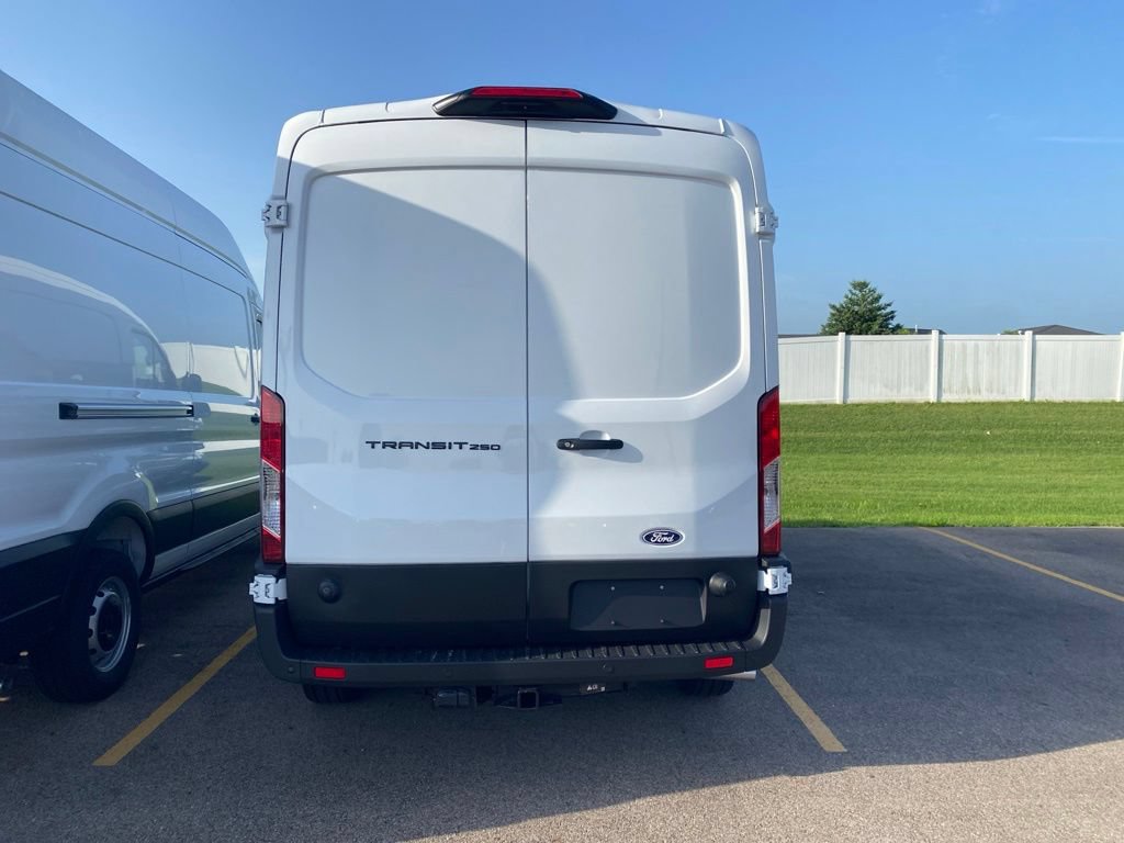 New 2026 Ford Transit 250 148 Medium Roof w/ Load Area Protection Package RWD image 9