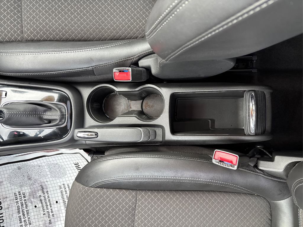 Used 2020 Buick Encore Sport Touring image 21