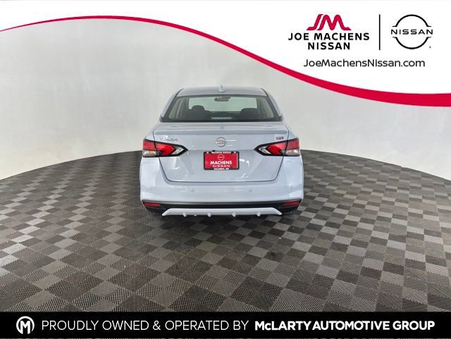 Certified 2025 Nissan Versa SR w/ Trunk Package FWD image 1