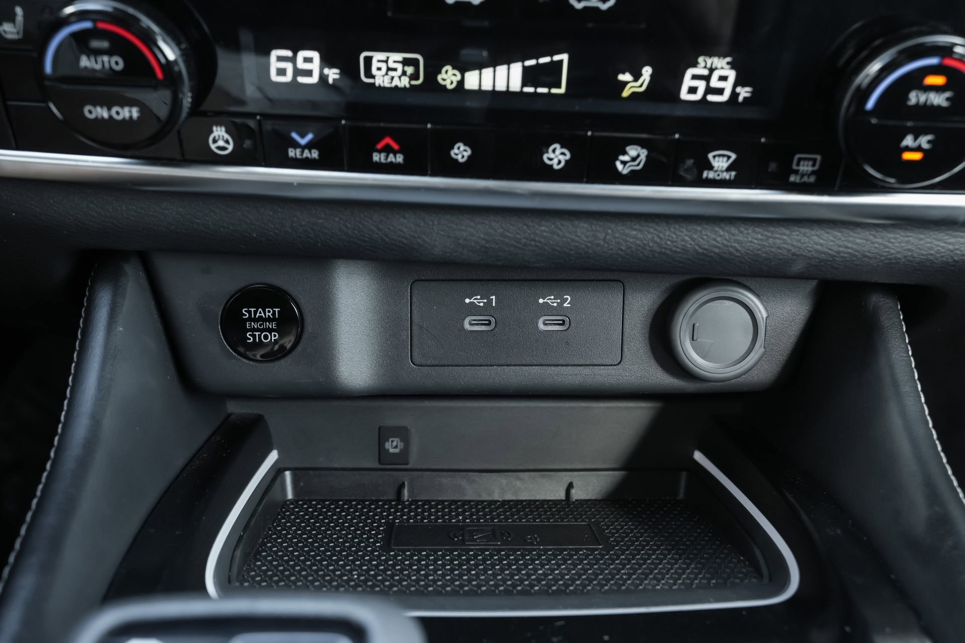 Used 2025 Nissan Rogue Platinum w/ Platinum Premium Package image 18