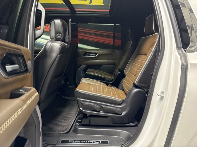 Used 2025 GMC Yukon XL Denali Ultimate image 16
