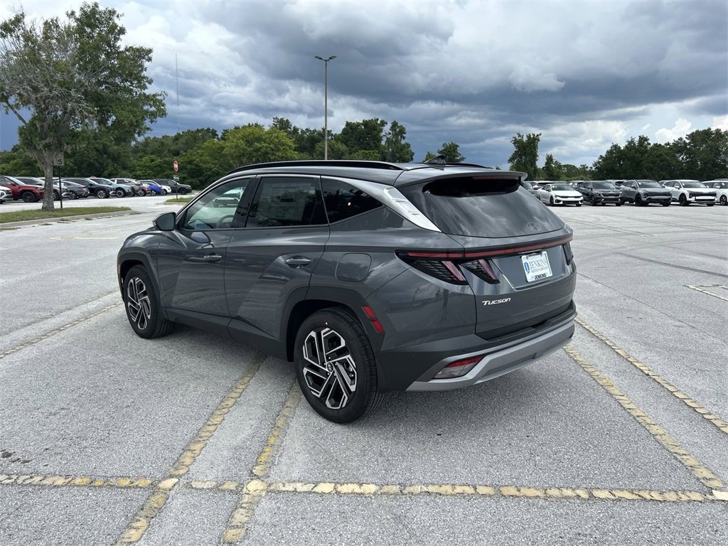 New 2025 Hyundai Tucson Limited image 12