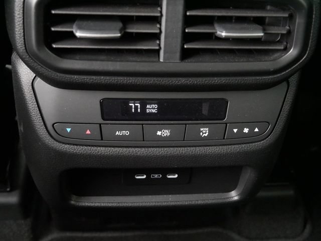 Used 2025 Honda Pilot EX-L image 15