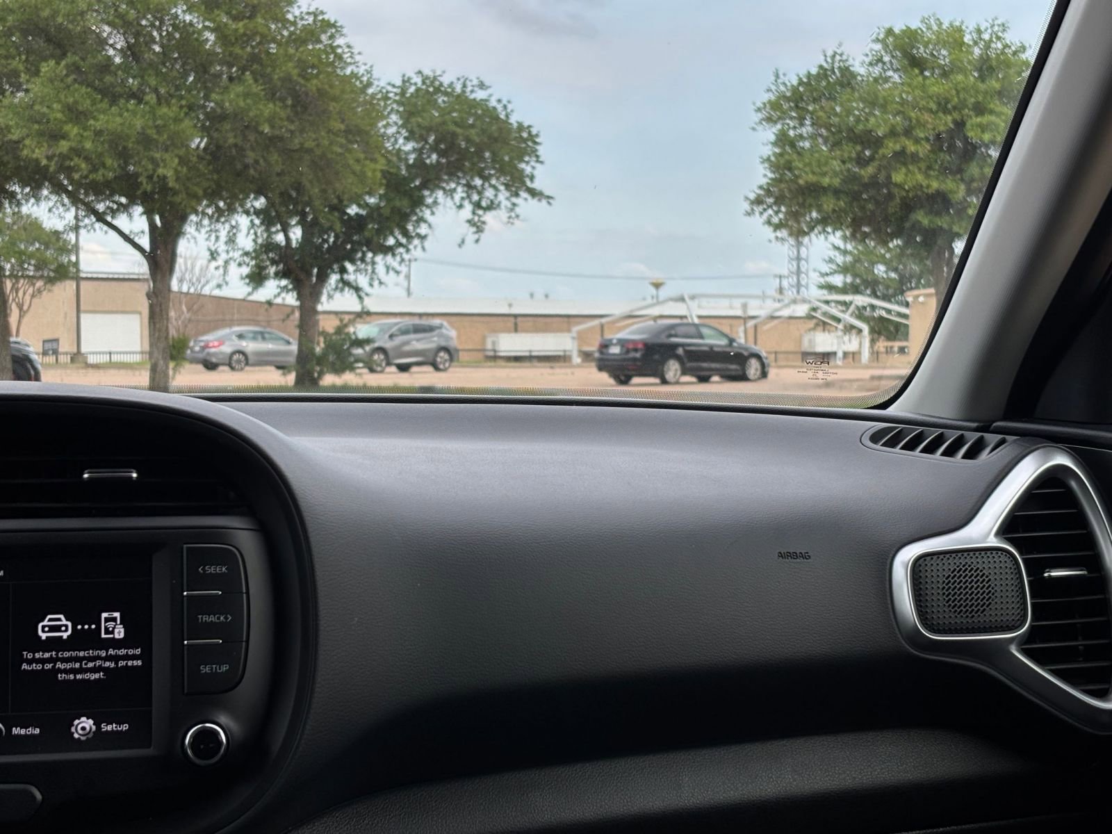 Used 2025 Kia Soul LX w/ LX Technology Package image 35