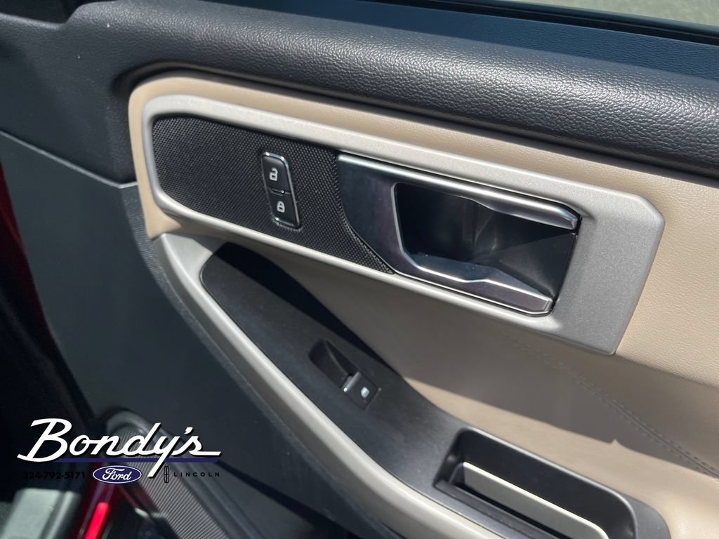 Used 2021 Ford Explorer XLT RWD image 19