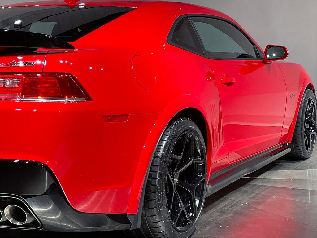 Used 2015 Chevrolet Camaro Z/28 RWD image 34