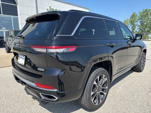 Used 2022 Jeep Grand Cherokee Overland w/ Luxury Tech Group IV image 8