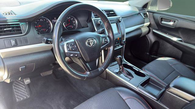 Used 2016 Toyota Camry SE image 26