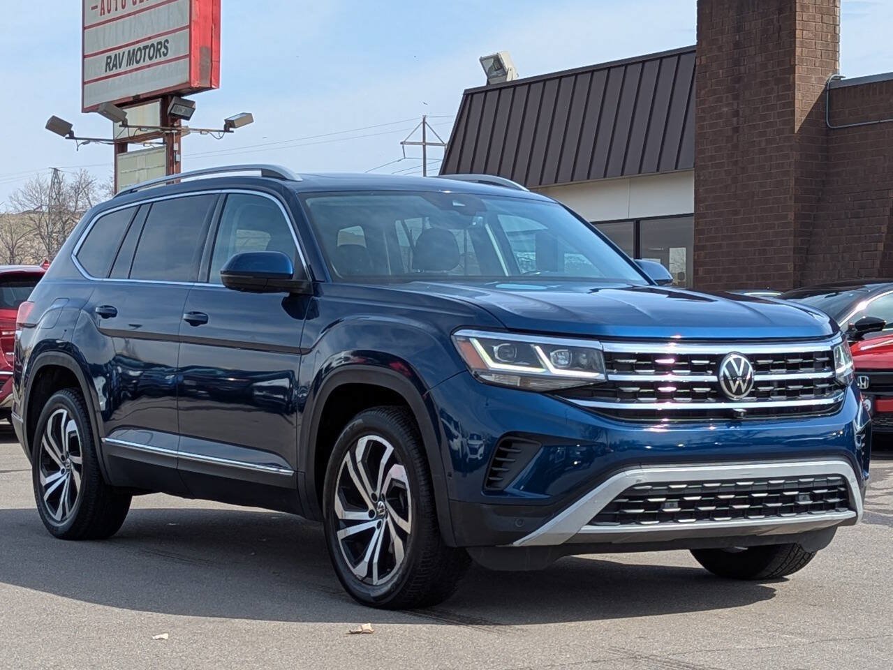 Used 2021 Volkswagen Atlas SEL Premium AWD/4WD image 5