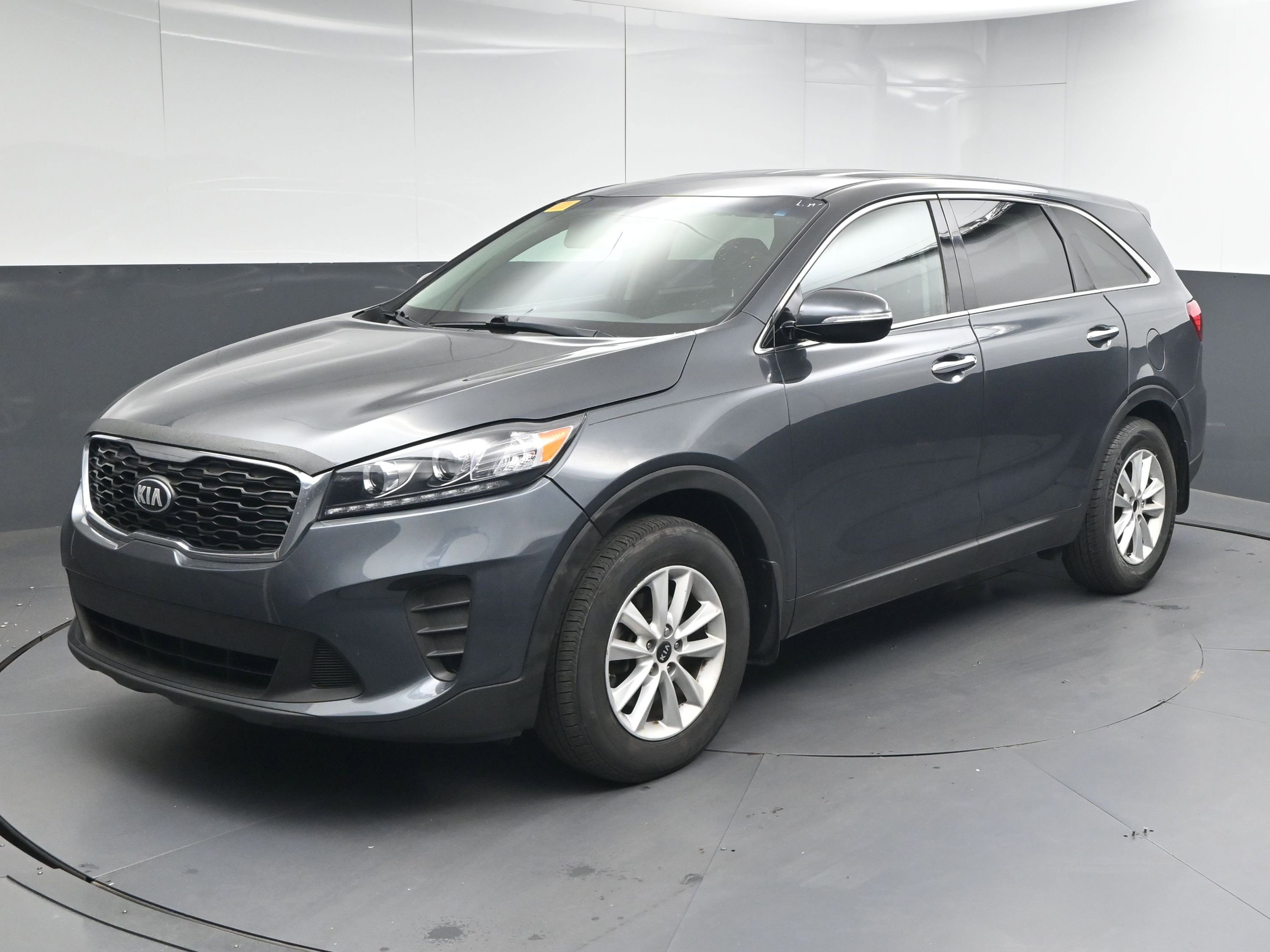 Used 2020 Kia Sorento LX image 4