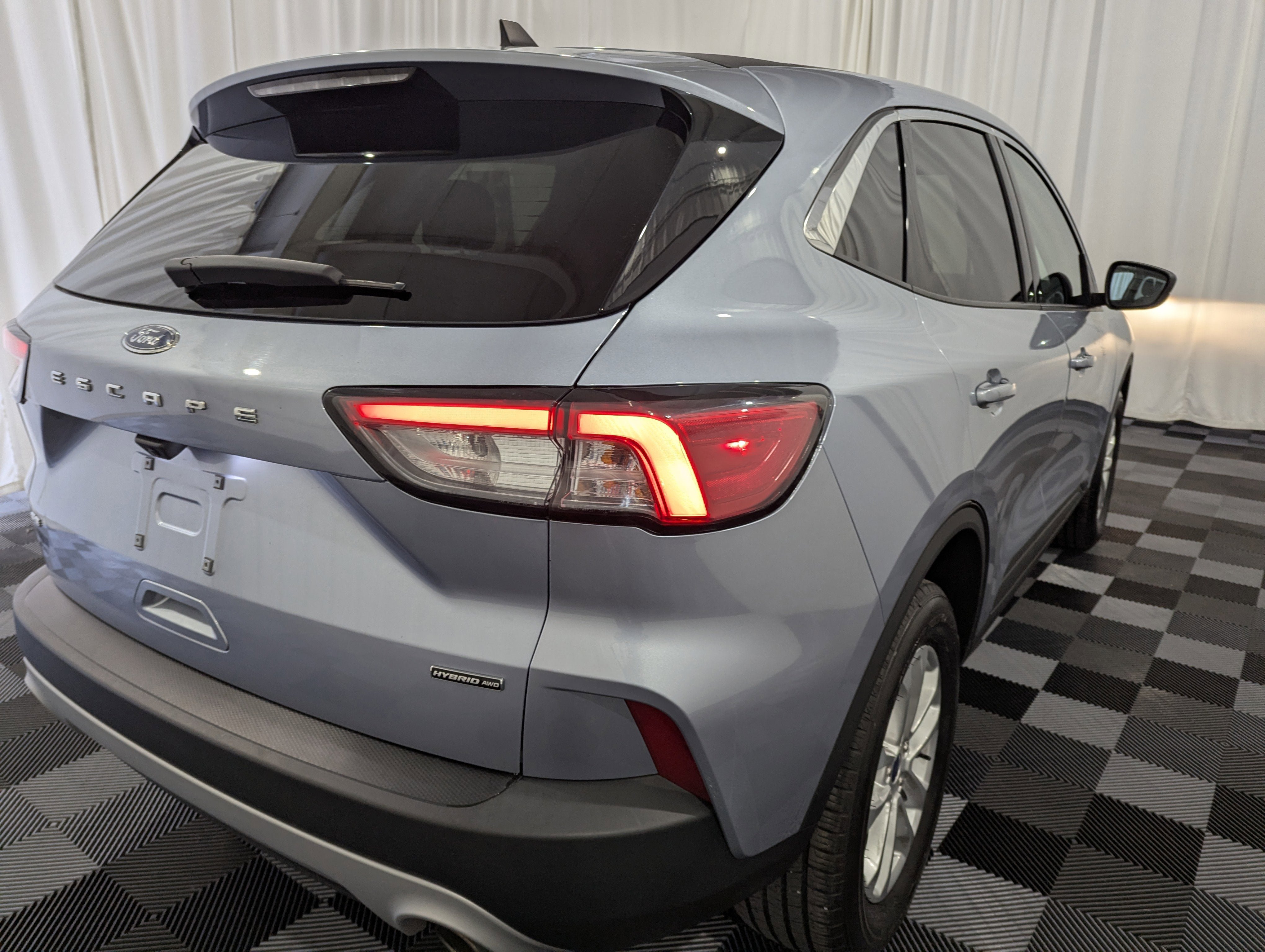 Used 2022 Ford Escape SE w/ Cold Weather Package AWD/4WD image 7