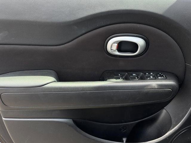 Used 2016 Kia Soul FWD image 15