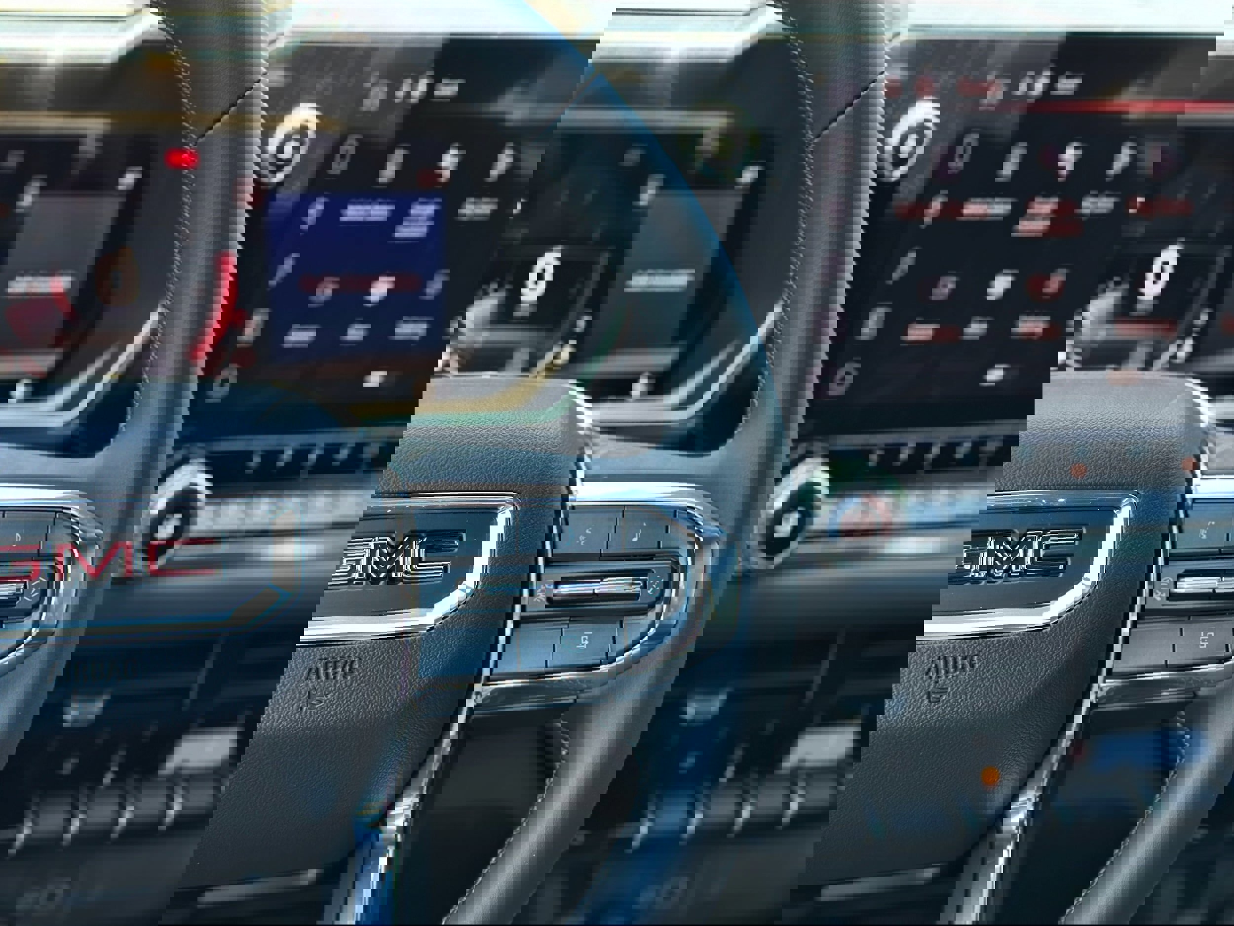 Used 2025 GMC Canyon Elevation w/ Convenience Package image 12