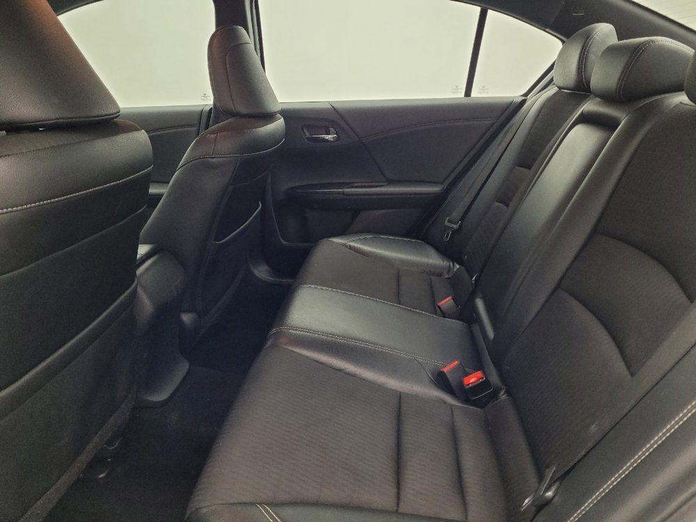 Used 2017 Honda Accord Sport image 18