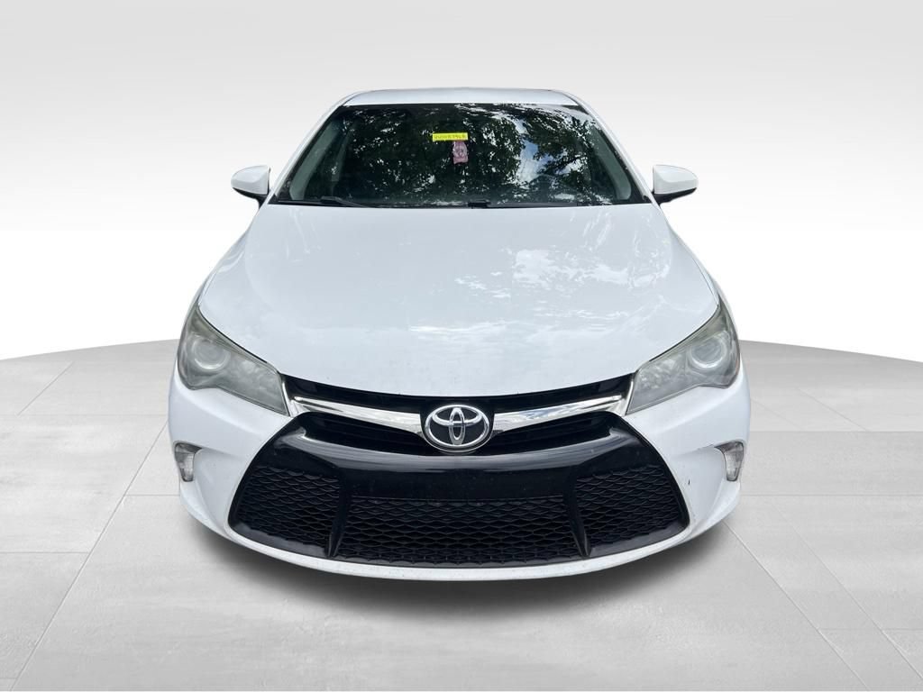 Used 2017 Toyota Camry SE FWD image 3