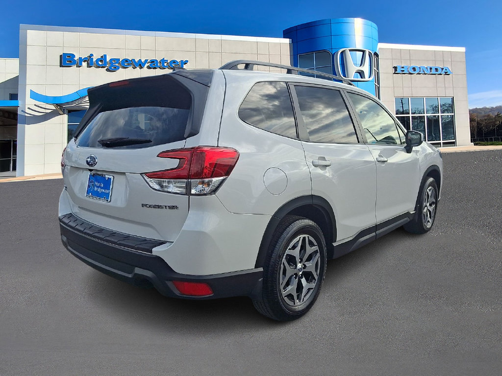 Used 2024 Subaru Forester Premium AWD/4WD image 6