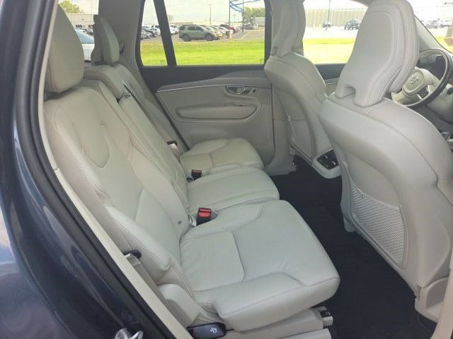 Used 2023 Volvo XC90 B5 Core AWD/4WD image 39