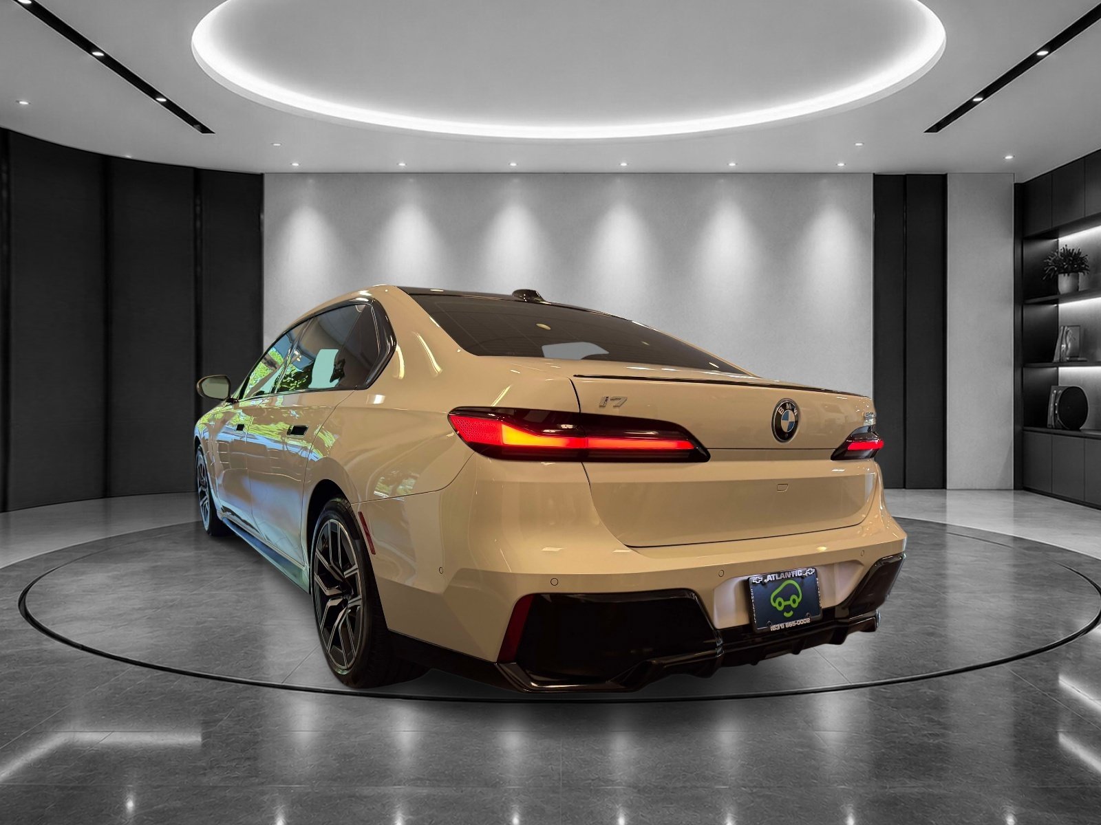 Used 2025 BMW i7 eDrive50 w/ M Sport Package RWD image 2