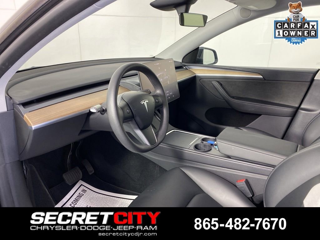 Used 2024 Tesla Model Y Long Range AWD/4WD image 11