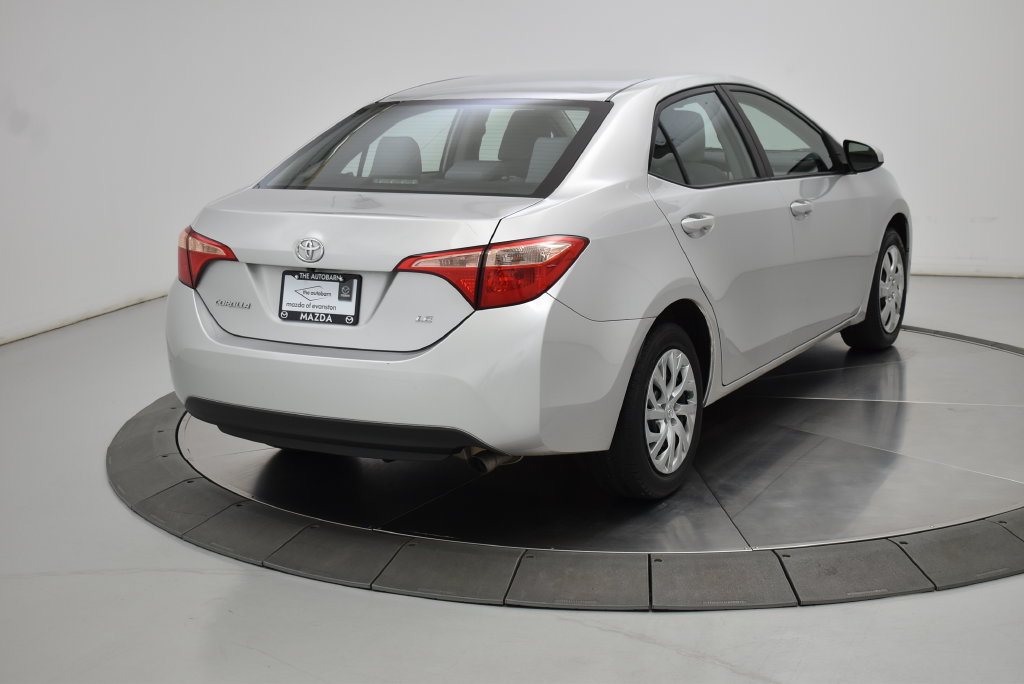 Used 2018 Toyota Corolla LE FWD image 19