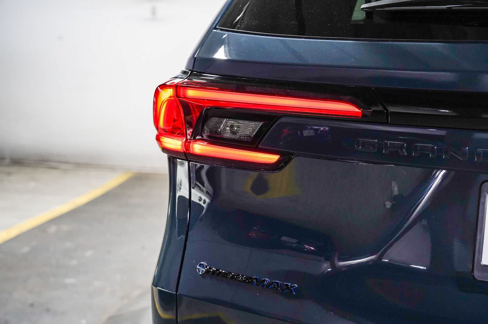 Certified 2025 Toyota Grand Highlander AWD Hybrid image 12