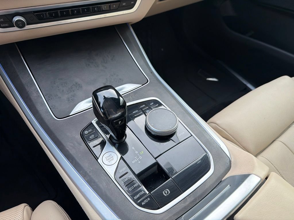 Used 2022 BMW X5 sDrive40i w/ Luxury Seating Package RWD image 23