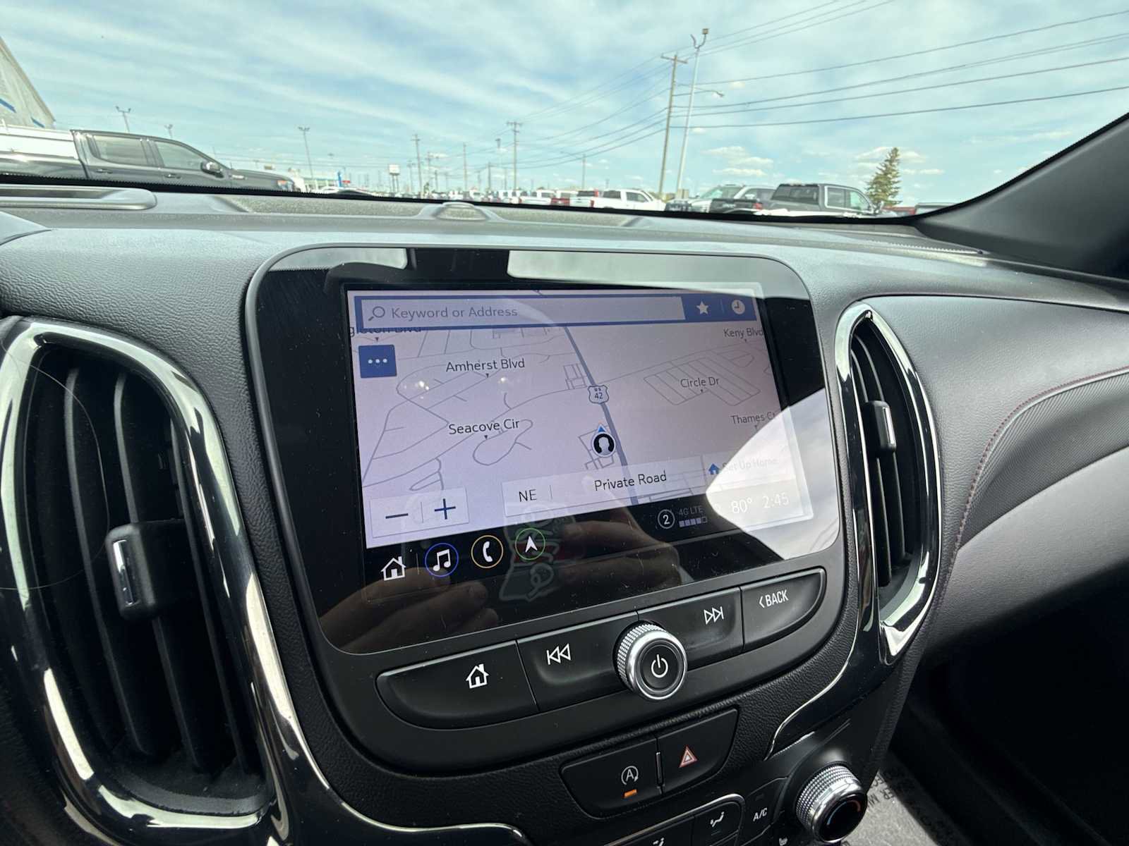 Certified 2022 Chevrolet Equinox RS w/ Infotainment Package image 19