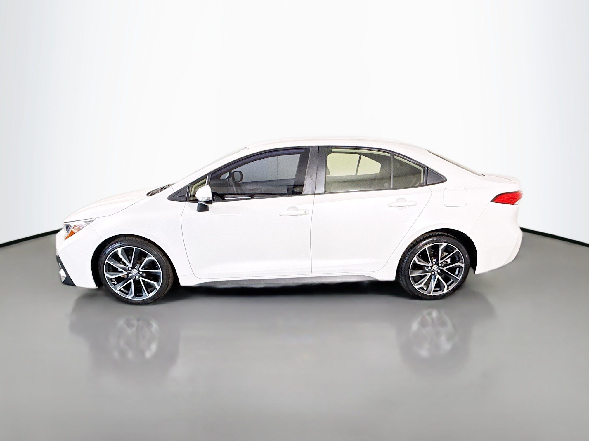 Used 2020 Toyota Corolla SE FWD image 6