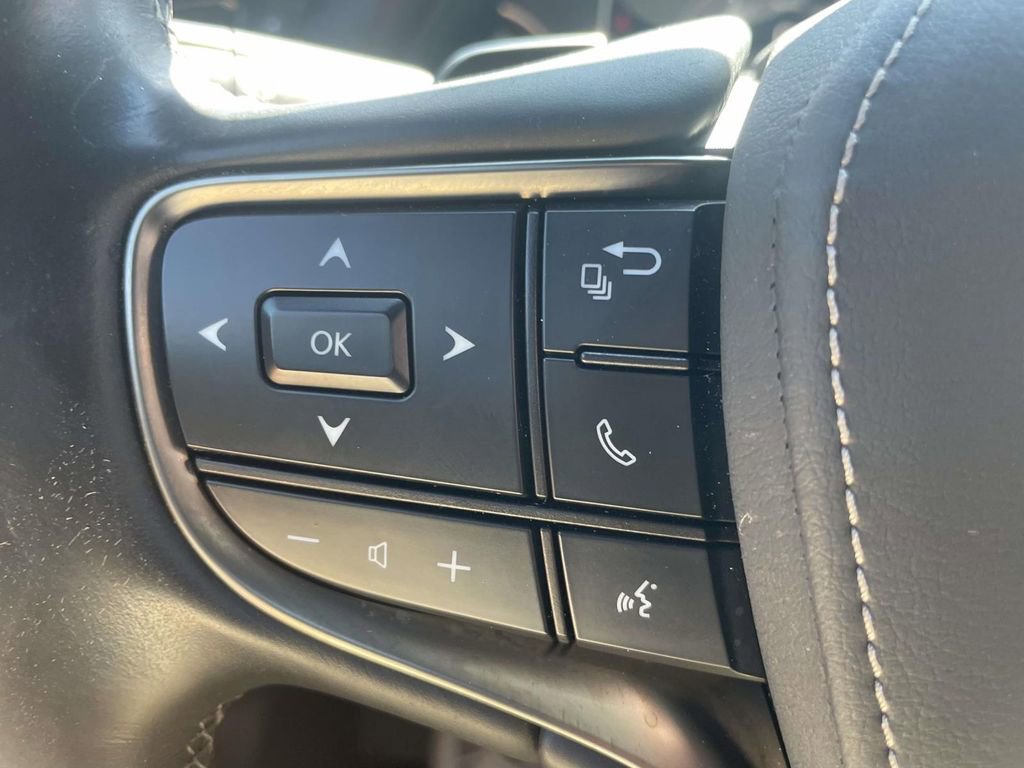 Used 2021 Lexus LS 500 w/ Interior Upgrade Package RWD image 25