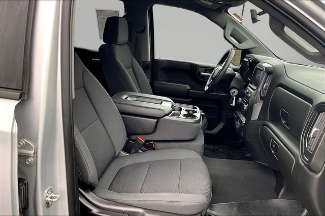 Used 2021 Chevrolet Silverado 1500 Custom Trail Boss w/ LPO, Dark Essentials Package AWD/4WD image 7