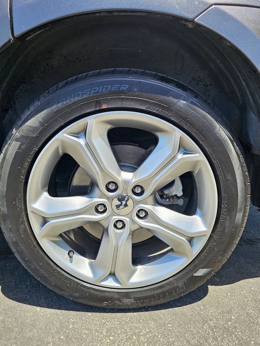 Used 2017 Dodge Journey Crossroad FWD image 8