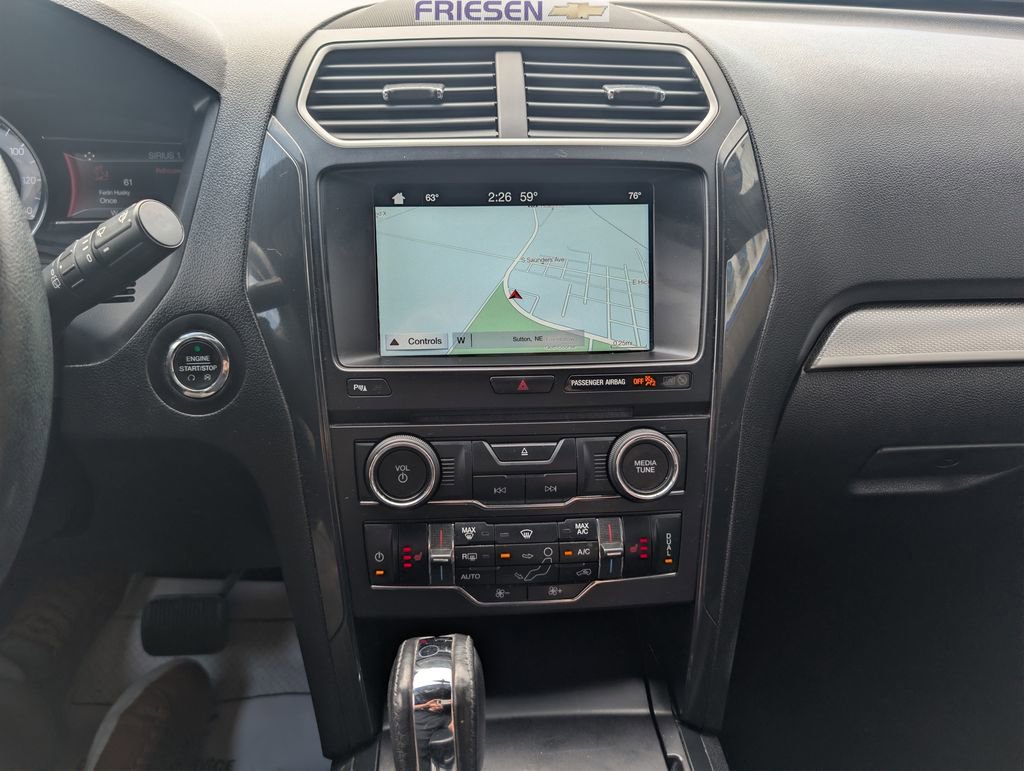 Used 2017 Ford Explorer XLT w/ Equipment Group 202A image 14